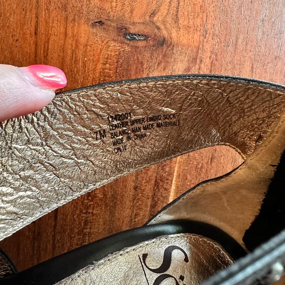 Sofft GAEA Black Strappy studded Heels - Picture 3 of 6